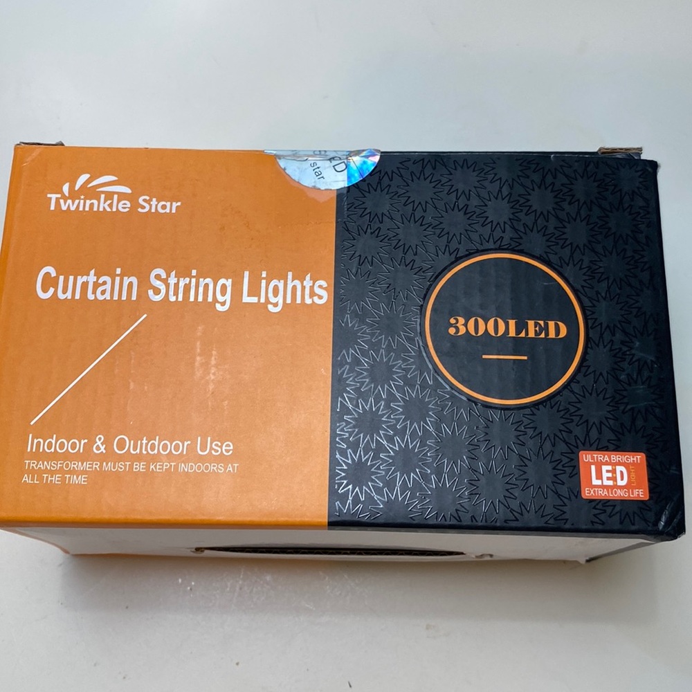 Curtain string lights used once in perfect condition